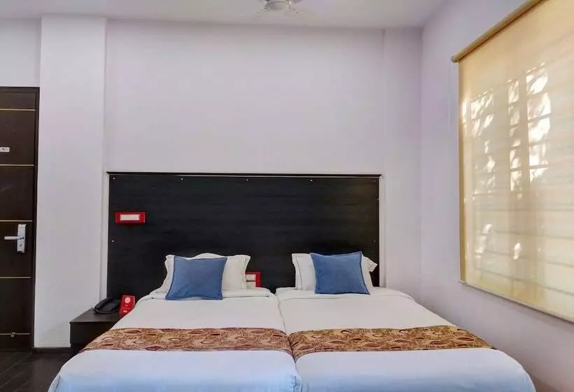 Roo Luxury Boutique Hotel By Oyo Rooms
