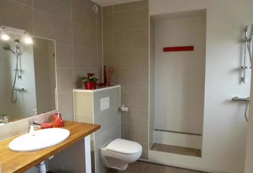 Aamiaismajoitus (B&B) Chambres D Hôtes Les Coquelicots