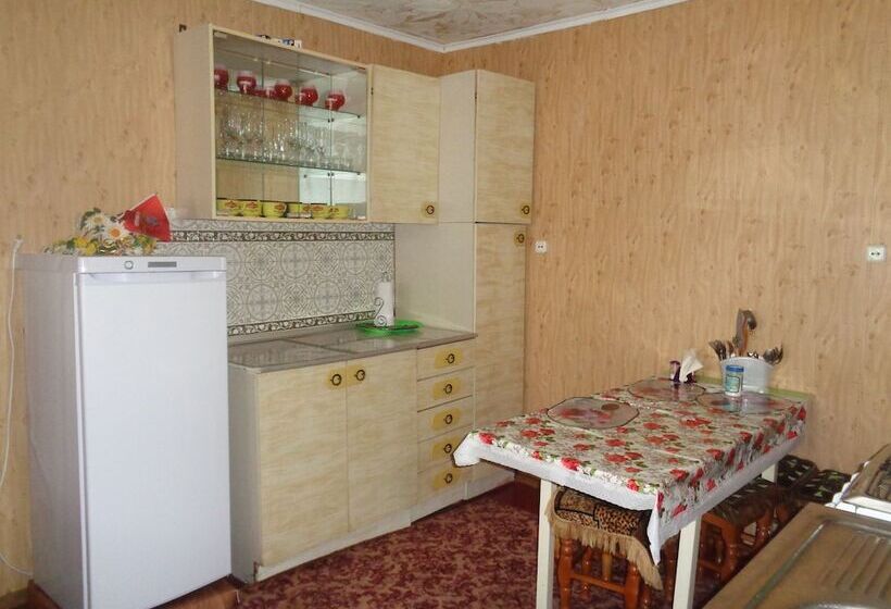 Guesthouse On Ordzhonikidze 18