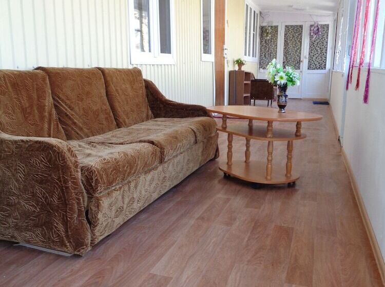 Guesthouse On Ordzhonikidze 18