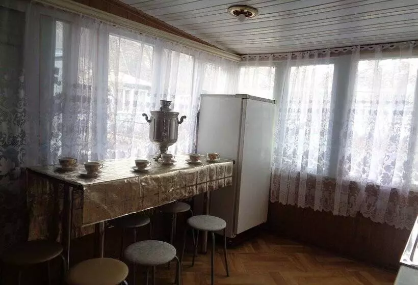 Guesthouse On Ordzhonikidze 18
