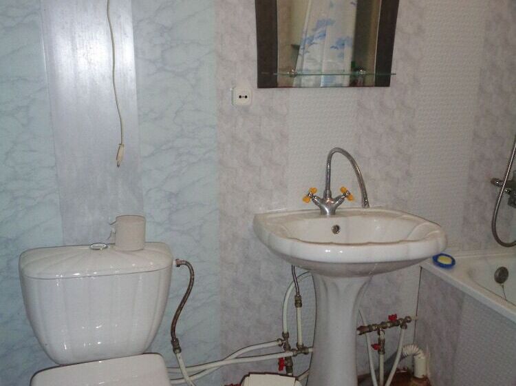 Guesthouse On Ordzhonikidze 18