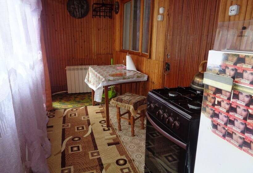 Guesthouse On Ordzhonikidze 18