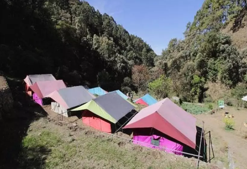 هتل Camp Twilight