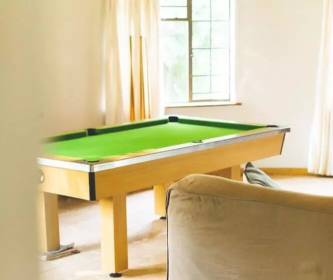 Hotelli Deruxa Cottages