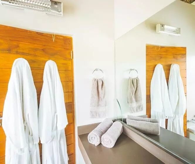 Hotelli Deruxa Cottages