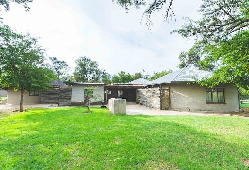 בית מלון כפרי Deruxa Cottages