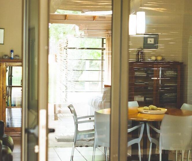 בית מלון כפרי Deruxa Cottages