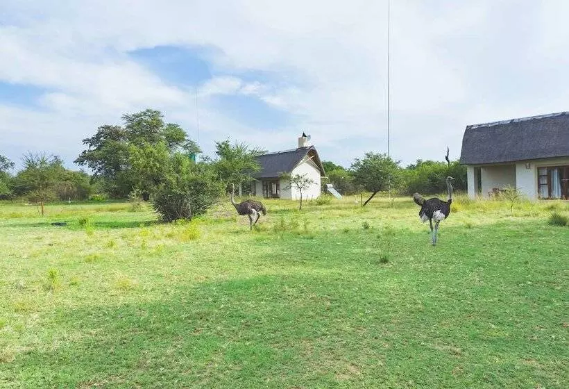 Hotelli Deruxa Cottages