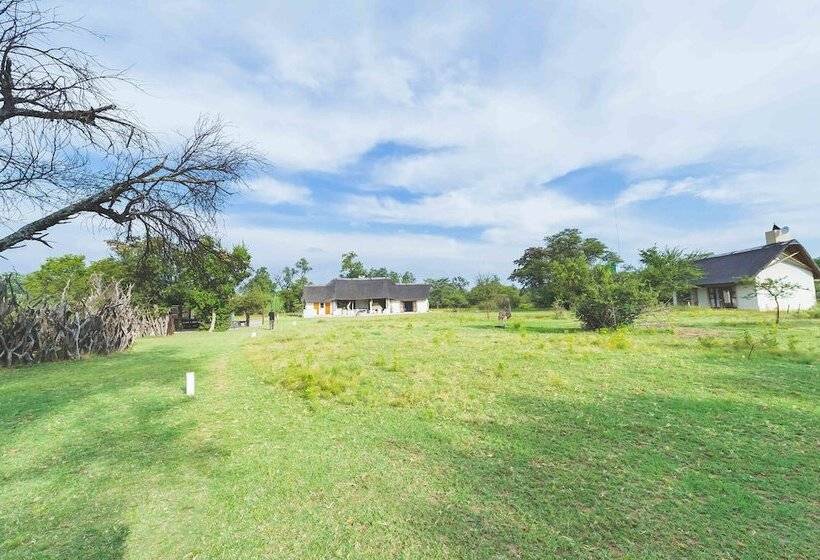 בית מלון כפרי Deruxa Cottages