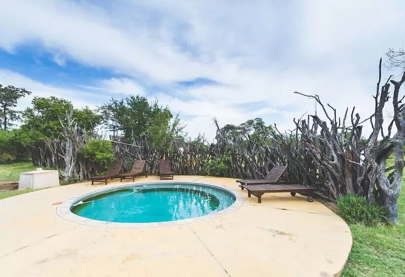 Hotelli Deruxa Cottages