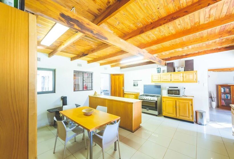 בית מלון כפרי Deruxa Cottages