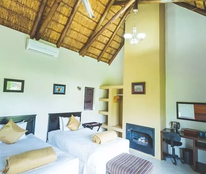 Hotelli Deruxa Cottages