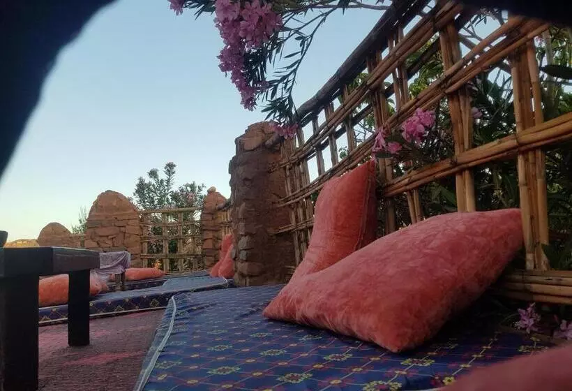 Hotelli Ecolodge Bivouac Des Aigles