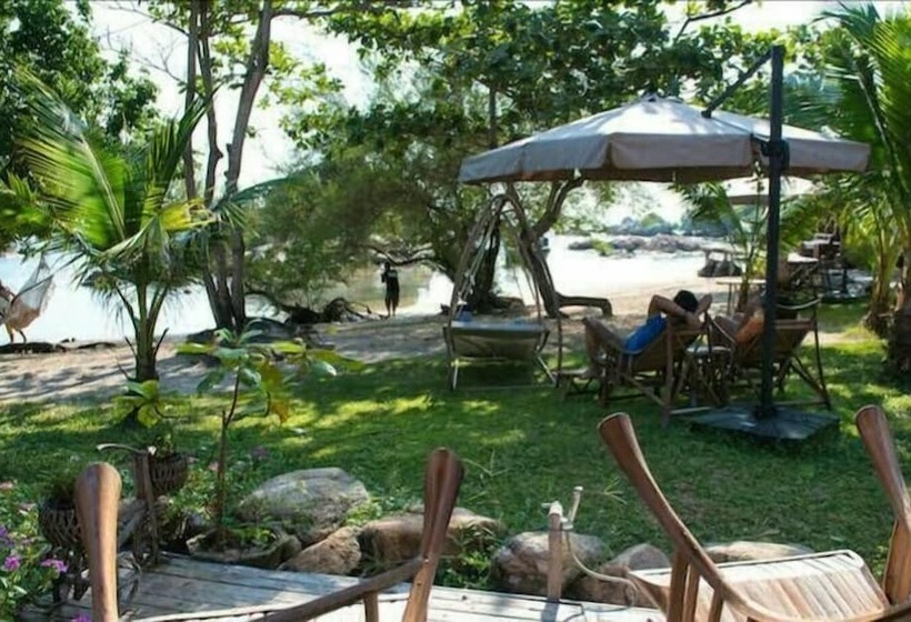 Hotel Mantakiri Island Resort Private Island