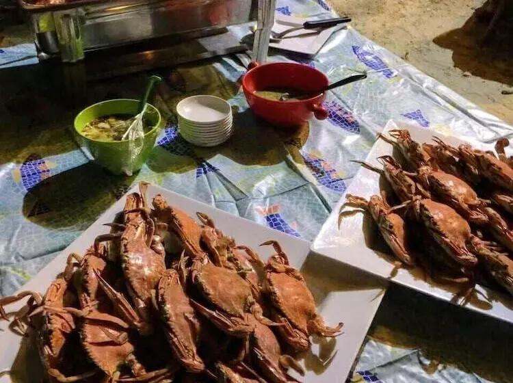 هتل Mantakiri Island Resort Private Island