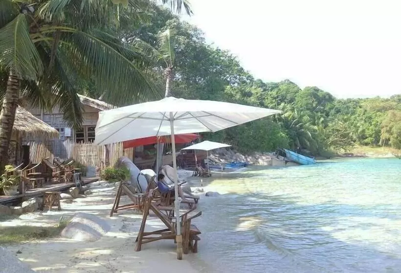 هتل Mantakiri Island Resort Private Island