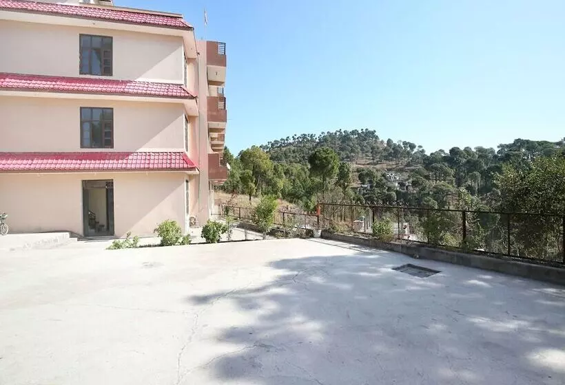 Hotelli Oyo 12734 Home Valley View Studio Kasauli