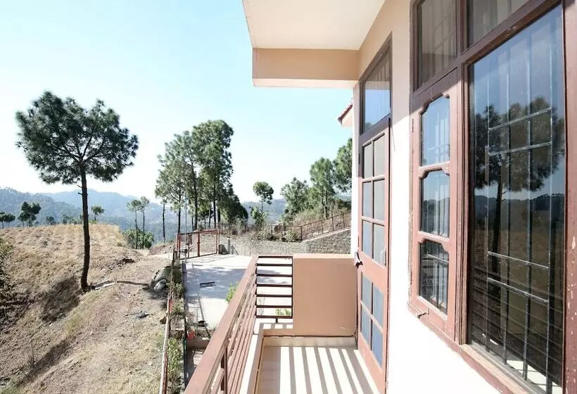 Hotelli Oyo 12734 Home Valley View Studio Kasauli