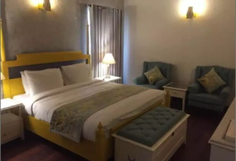 Hotelli Pine Retreat