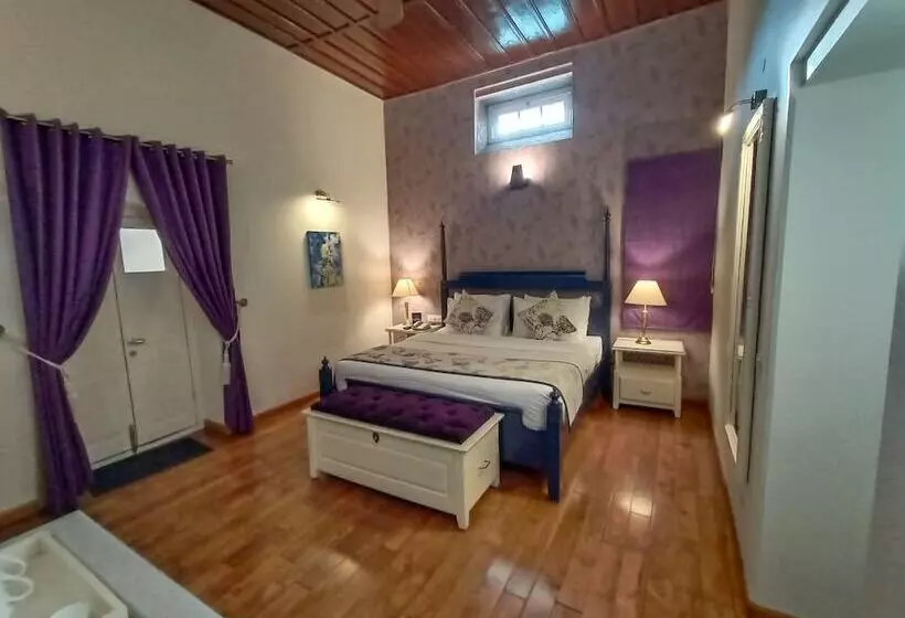 Hotelli Pine Retreat