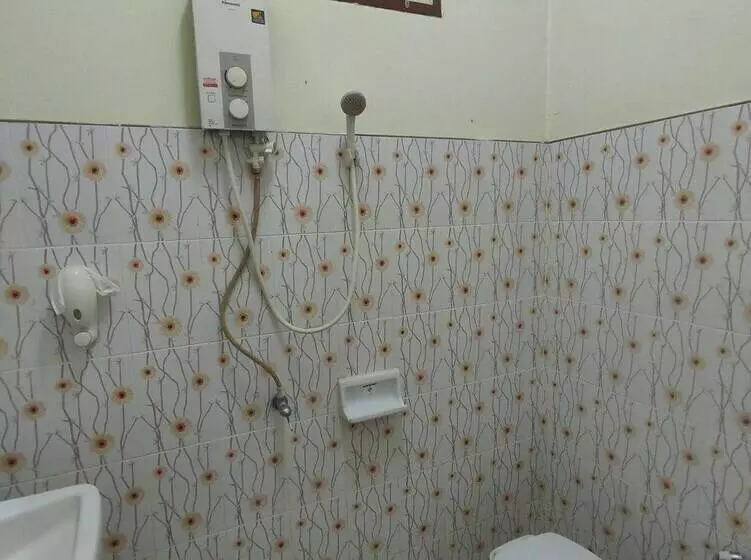 ホテル Puengluang