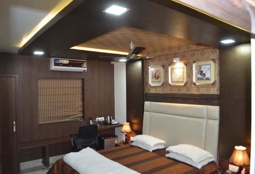 בית מלון כפרי Rk Palace