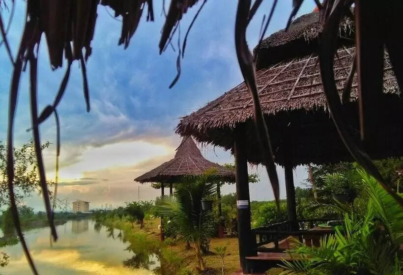 Hotelli Saeng Tai Amphawa Resort