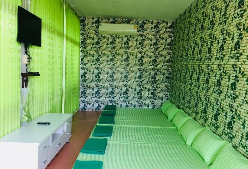 Hotel Saeng Tai Amphawa Resort