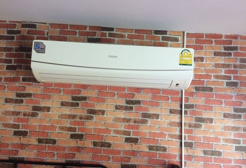 Hotel Saeng Tai Amphawa Resort