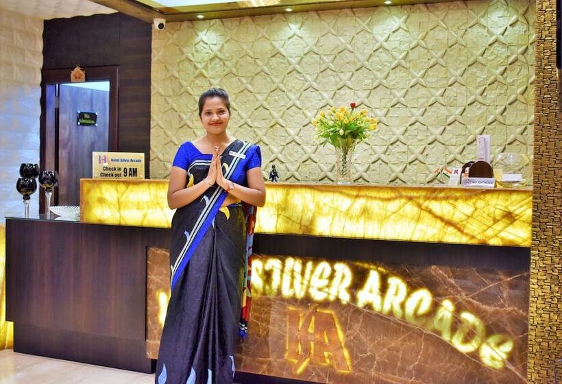 בית מלון כפרי Silver Arcade Premier, Malda, Wb