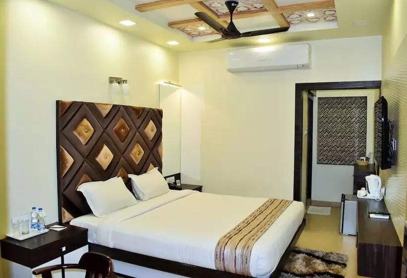 ホテル Silver Arcade Premier, Malda, Wb