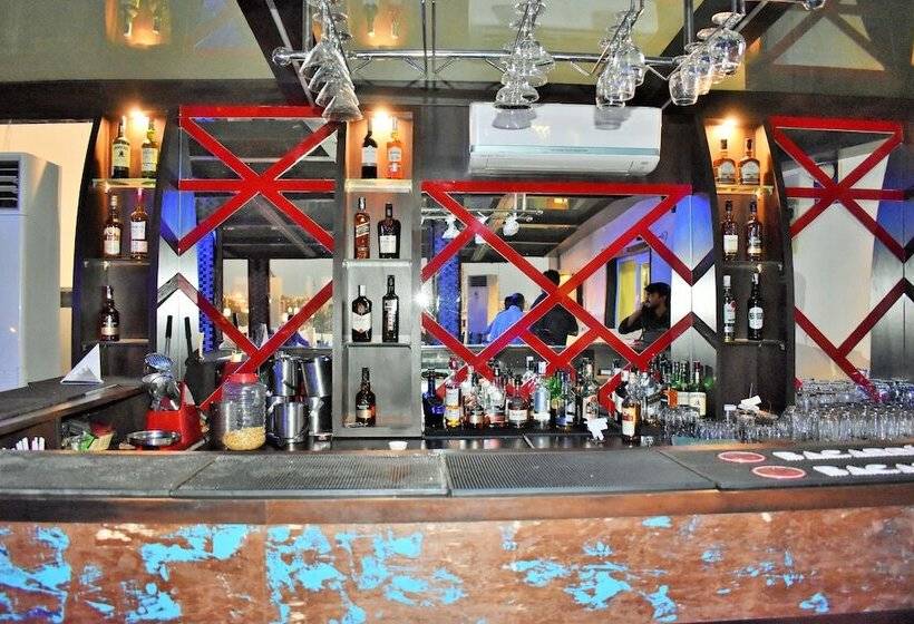 בית מלון כפרי Silver Arcade Premier, Malda, Wb