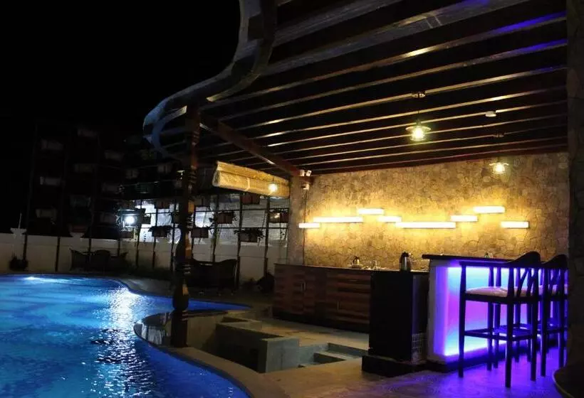 Hotelli Symphony Summer Sands Beach Resort And Spa