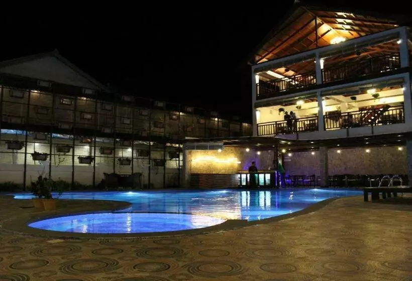 Hotelli Symphony Summer Sands Beach Resort And Spa