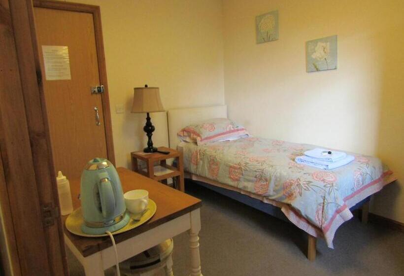 בית מלון כפרי The Crown