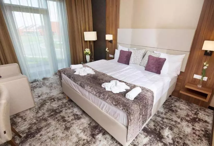 Outlet Hotel Polgár