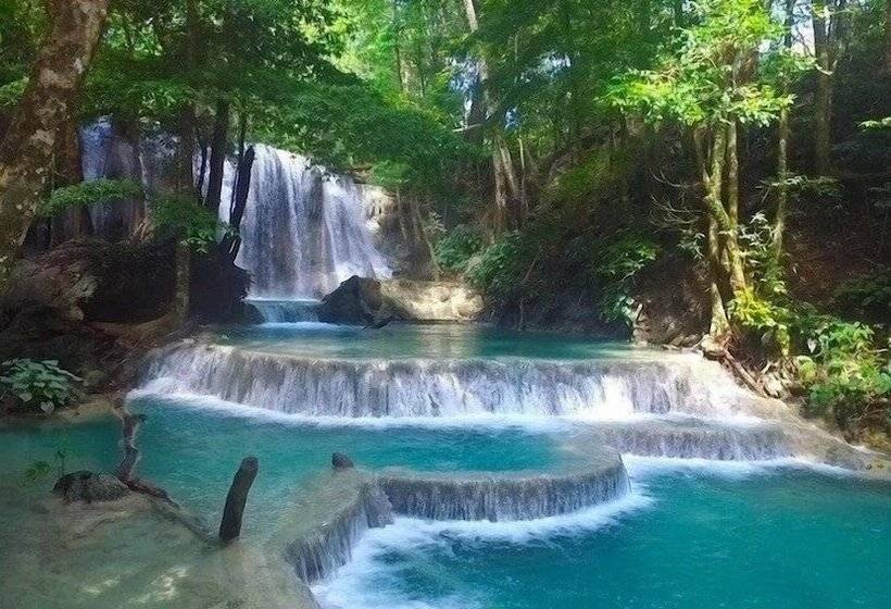 ペンション Maleo Moyo Seaside Resort