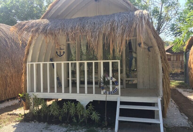 ペンション Maleo Moyo Seaside Resort