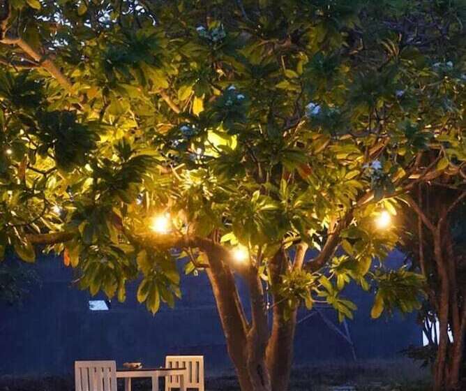 ペンション Maleo Moyo Seaside Resort