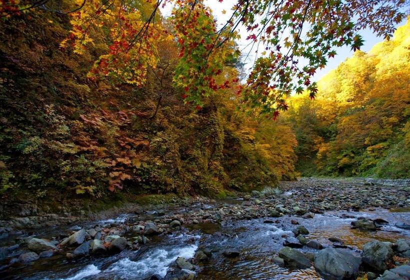 Рёкан Bunano Sato Shirakamikan