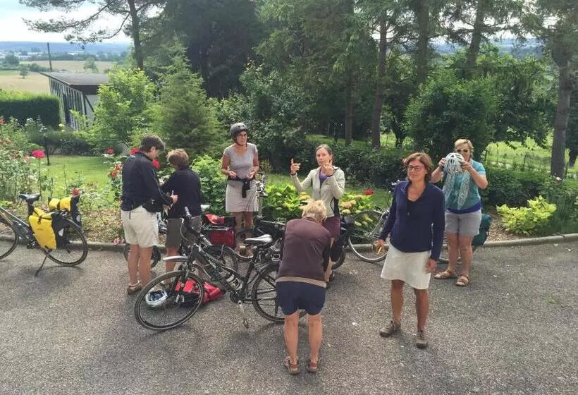 Aamiaismajoitus (B&B) Chateau D Avesnes  Le Castelet