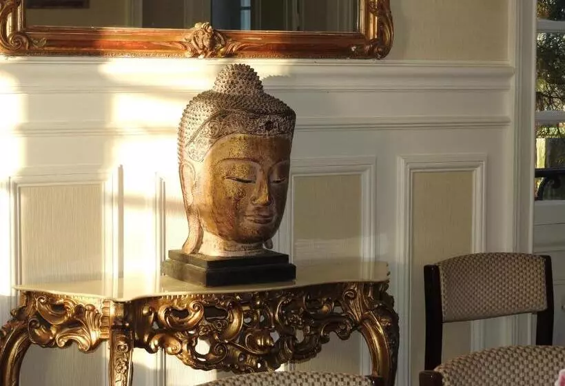 Aamiaismajoitus (B&B) Chateau D Avesnes  Le Castelet