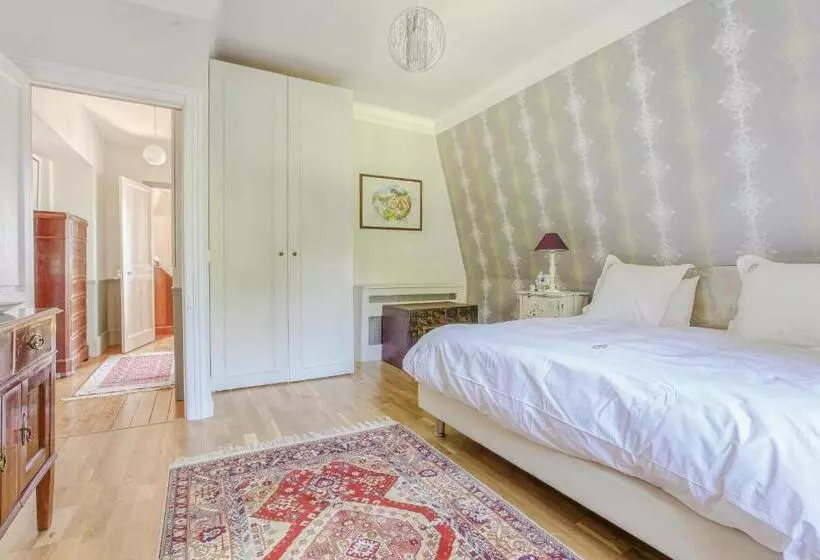 Aamiaismajoitus (B&B) Chateau D Avesnes  Le Castelet