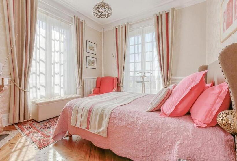 צימר Chateau D Avesnes  Le Castelet