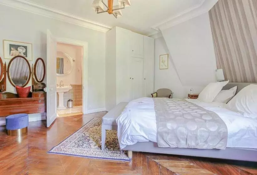 Aamiaismajoitus (B&B) Chateau D Avesnes  Le Castelet