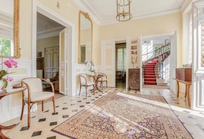 צימר Chateau D Avesnes  Le Castelet