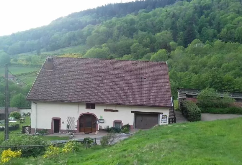 Aamiaismajoitus (B&B) Ferme Auberge à La Colline