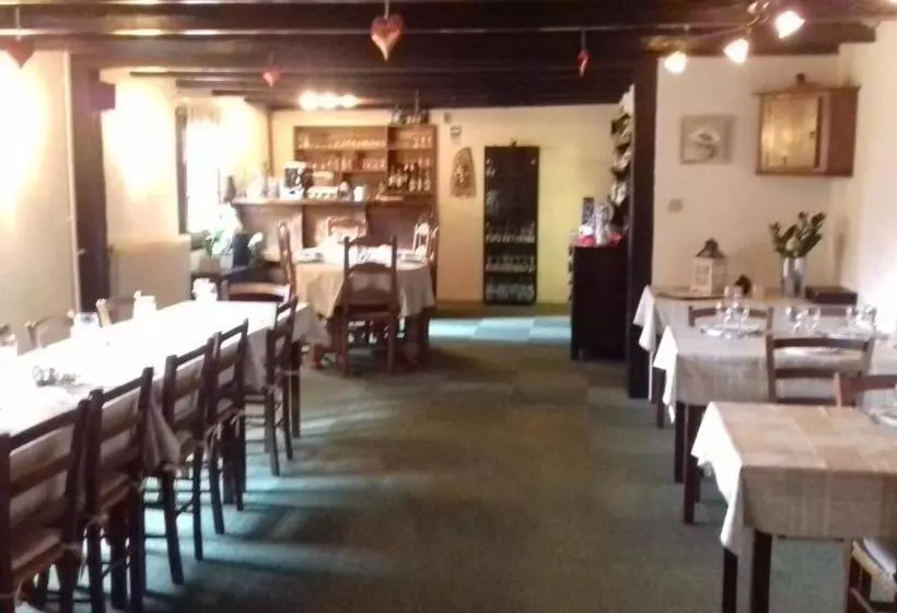 Aamiaismajoitus (B&B) Ferme Auberge à La Colline