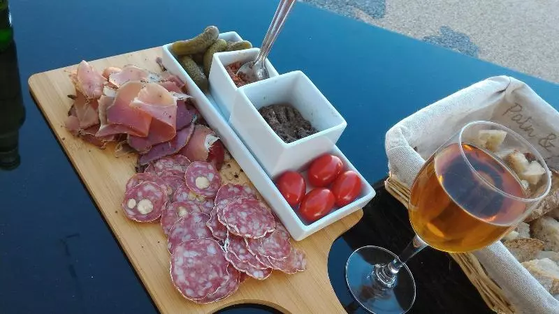 ベッドアンドブレックファースト La Sarlamandre, Chambres Et Table D Hotes